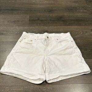 Gap Mid Rise Shorts